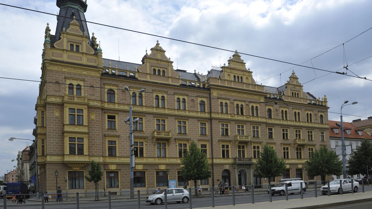 Plzeňským právům hrozí omezení akreditace
